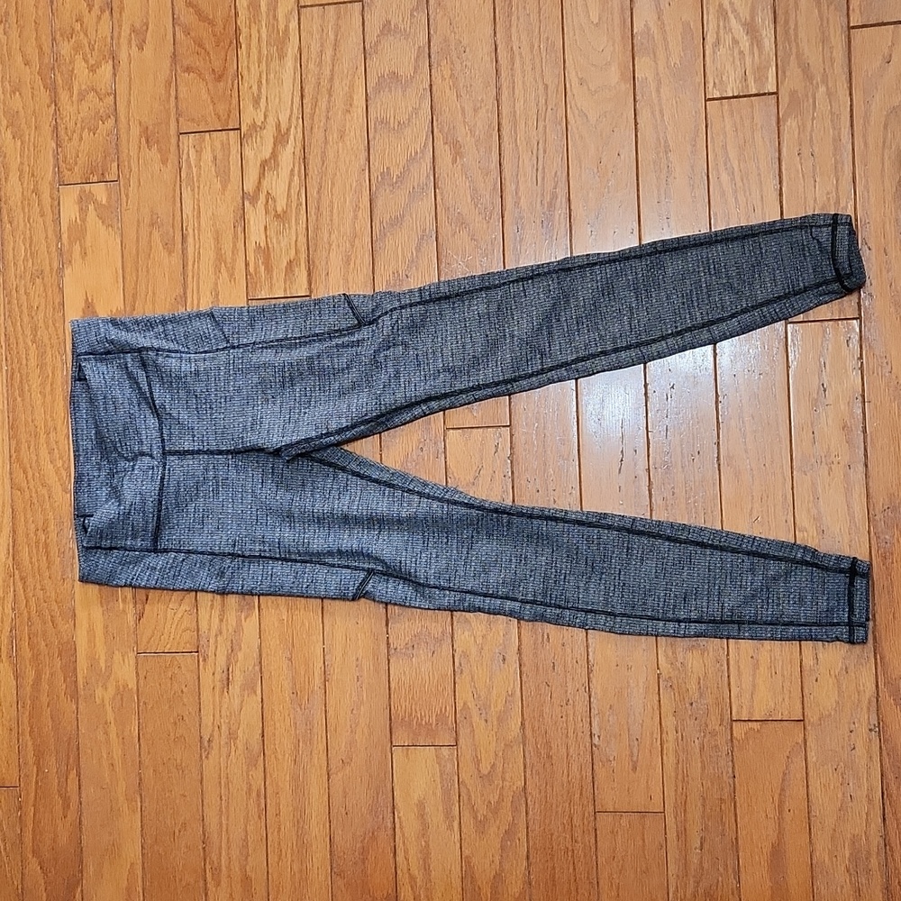 Lululemon Speed Up Tight Size 6 Black Variegated Knit Full On Luxtreme